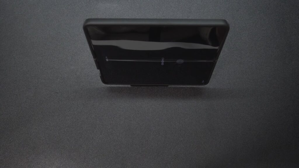 【スタンド使用】Galaxy Z Fold 5の開いた状態での横置き